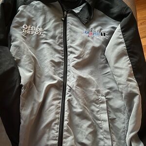 Men's Black and Gray Jacket